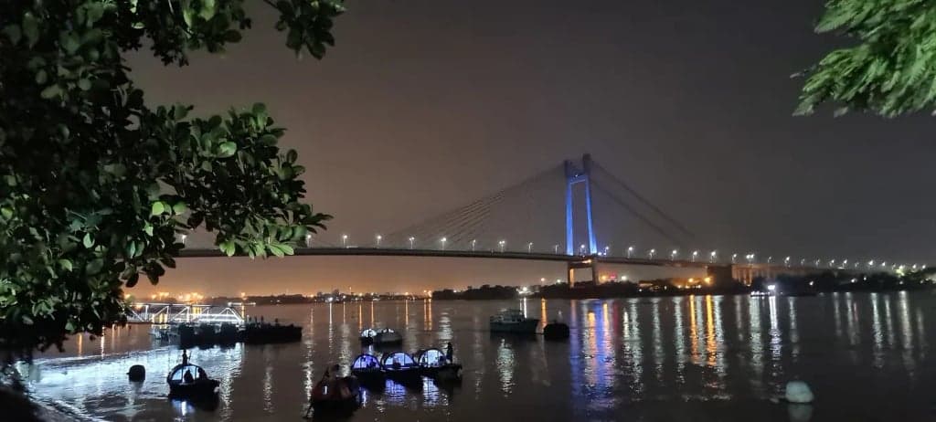 Prinsep Ghat - A nostalgic walk along the Hooghly riverfront in Kolkata