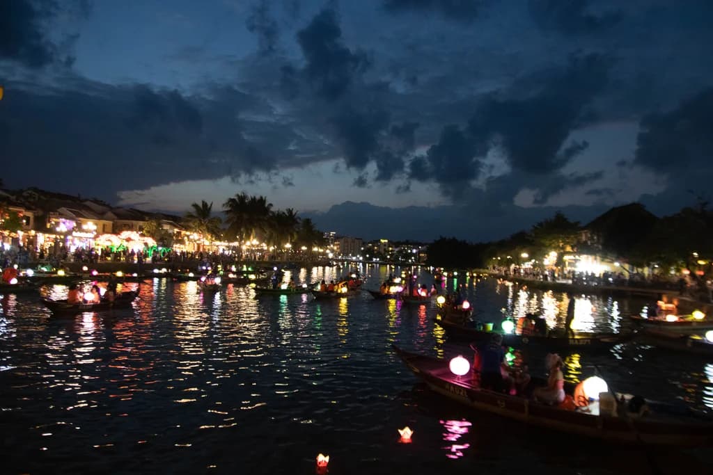 Exploring Hoi An's Charming Old Town