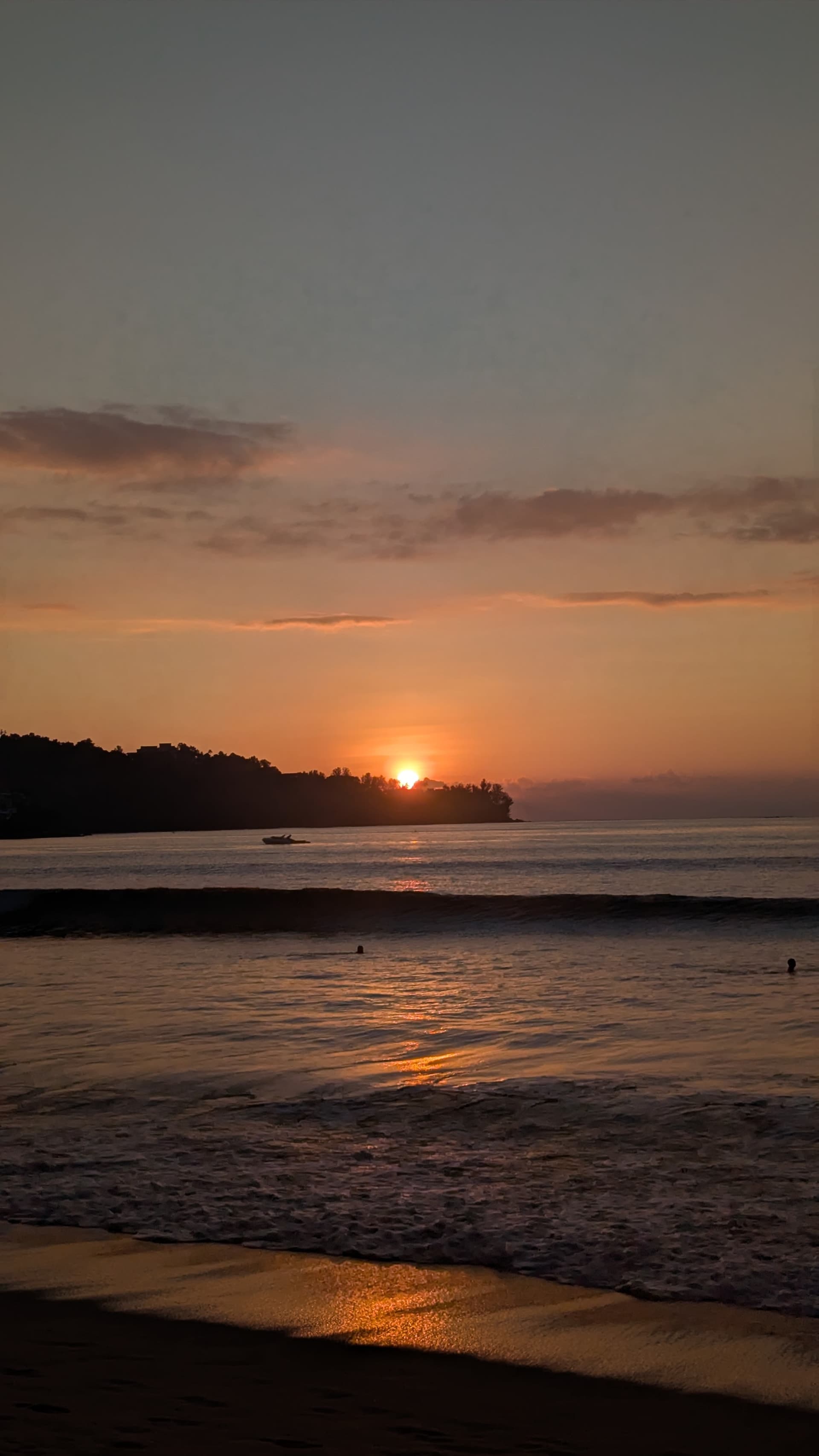 Google Pixel 7 — 7mm • ƒ/1.9 • 1/18868 • ISO 57