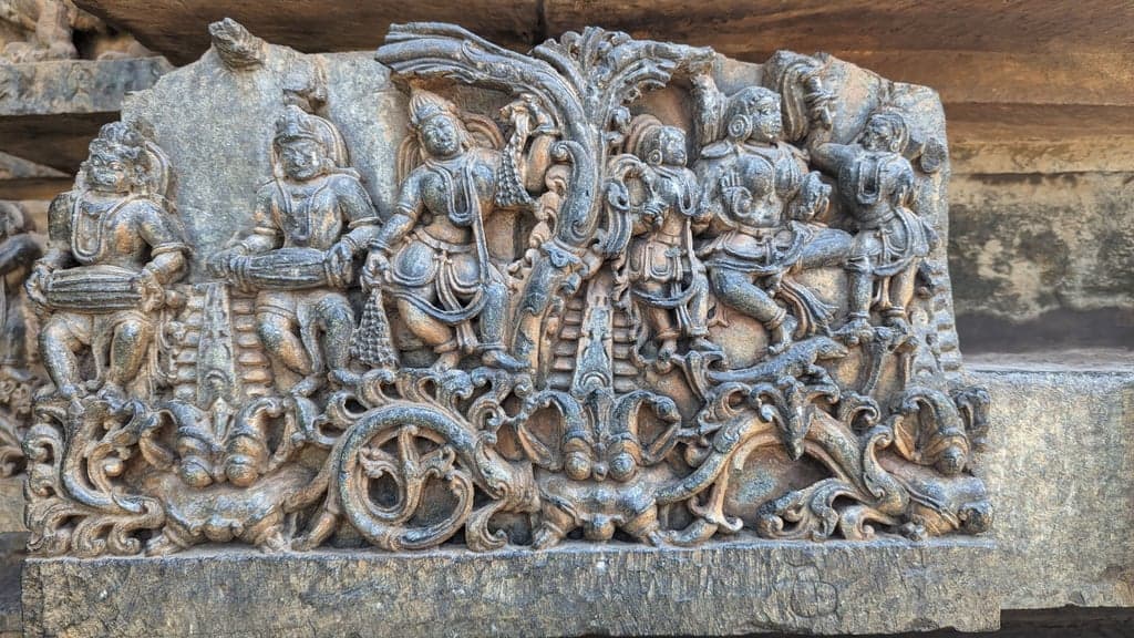 The Divine Ensemble: Musicians and Dancers