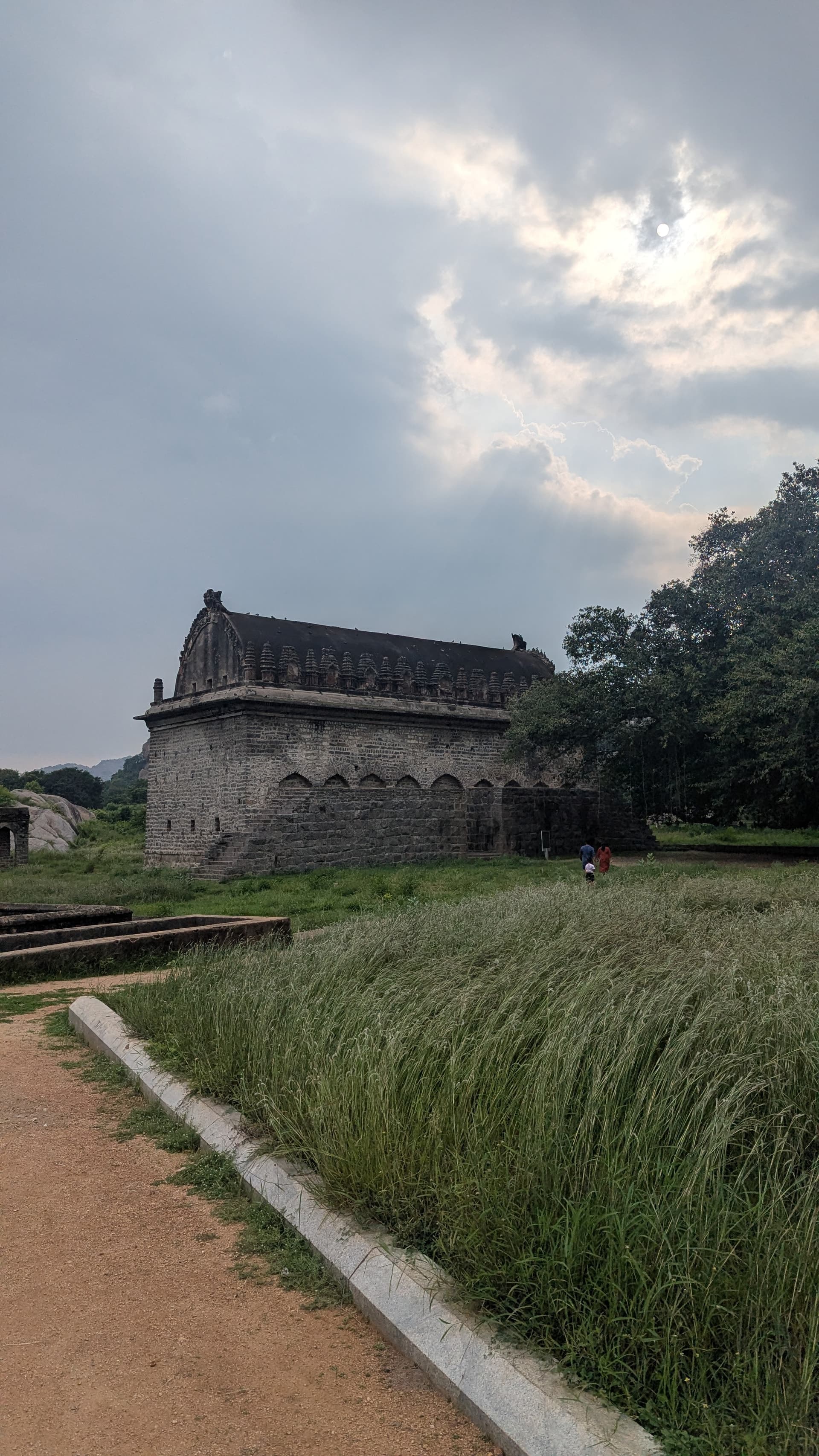 Google Pixel 7 β 7mm β’ Ζ/1.9 β’ 1/7092 β’ ISO 48