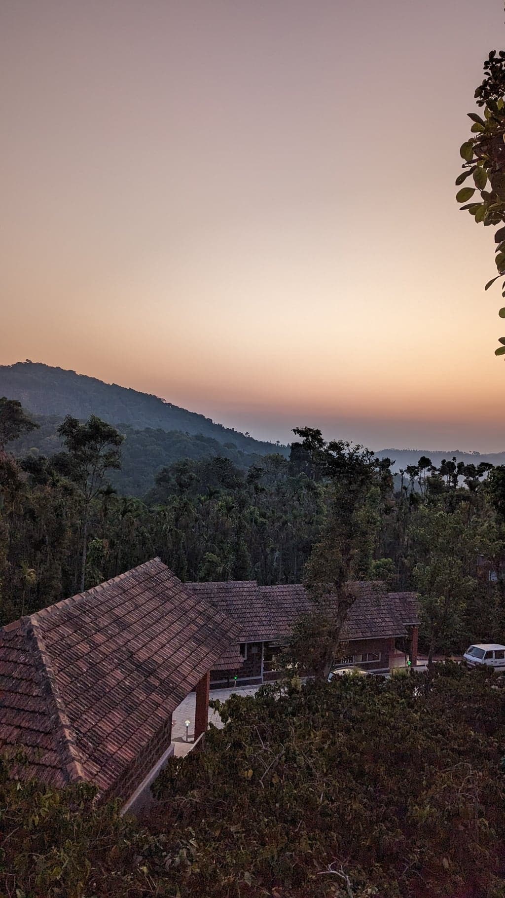 Google Pixel 7 — 7mm • ƒ/1.9 • 1/87 • ISO 143