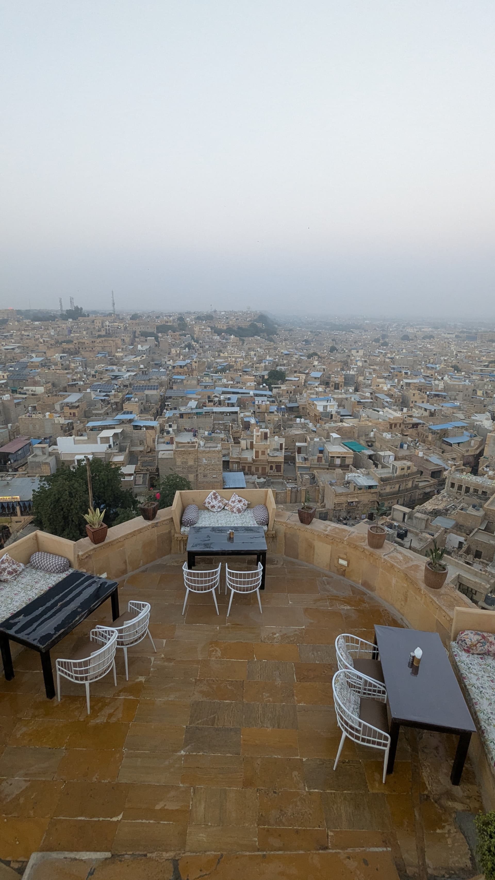 Google Pixel 7 — 2mm • ƒ/2.2 • 1/89 • ISO 138