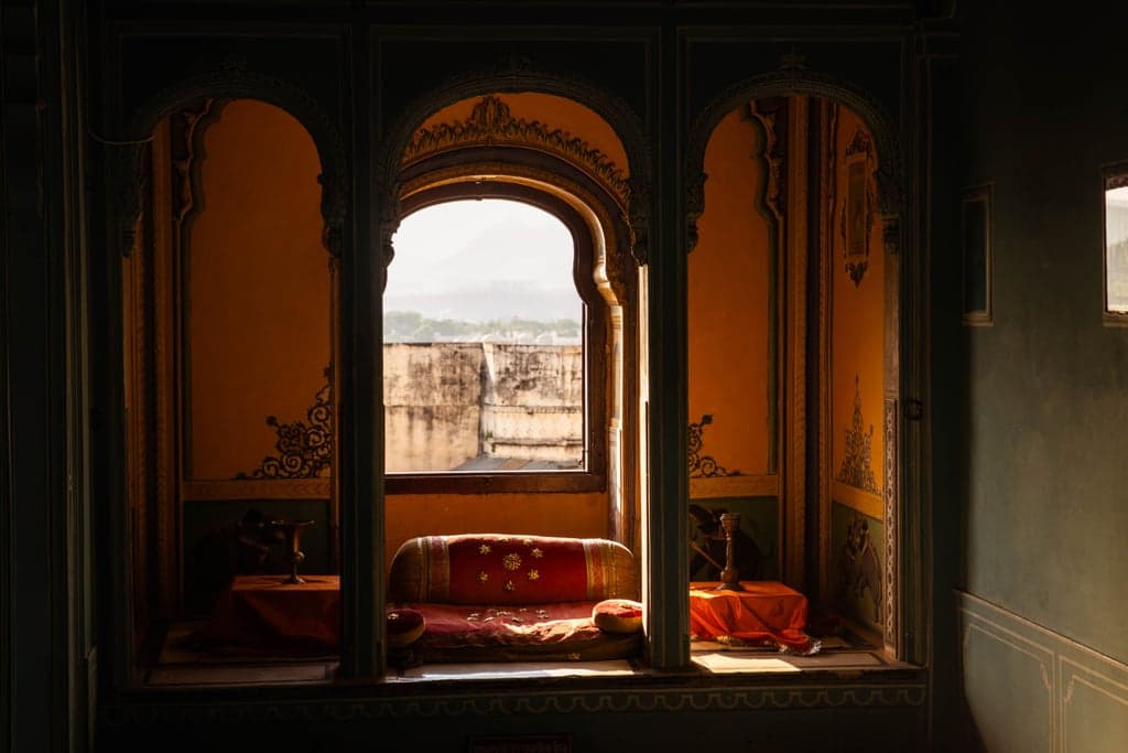 Timeless elegance in a traditional alcove.