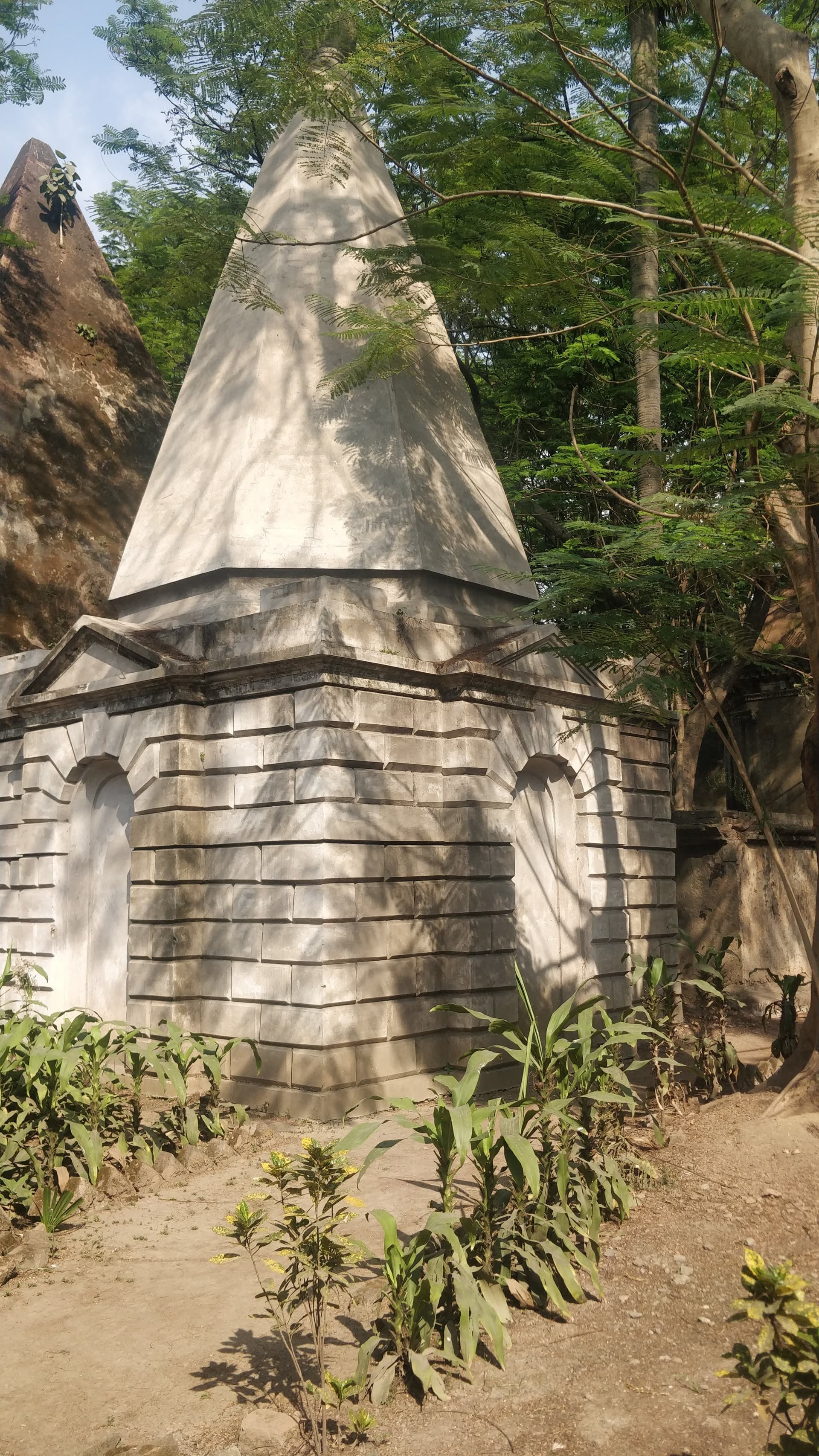 Conical, classical, rotunda — three very different answers to the same question